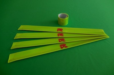 Reflexní bezpečnostní náramek na ruku