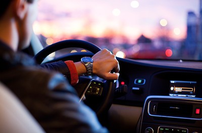 Řidič služebního automobilu